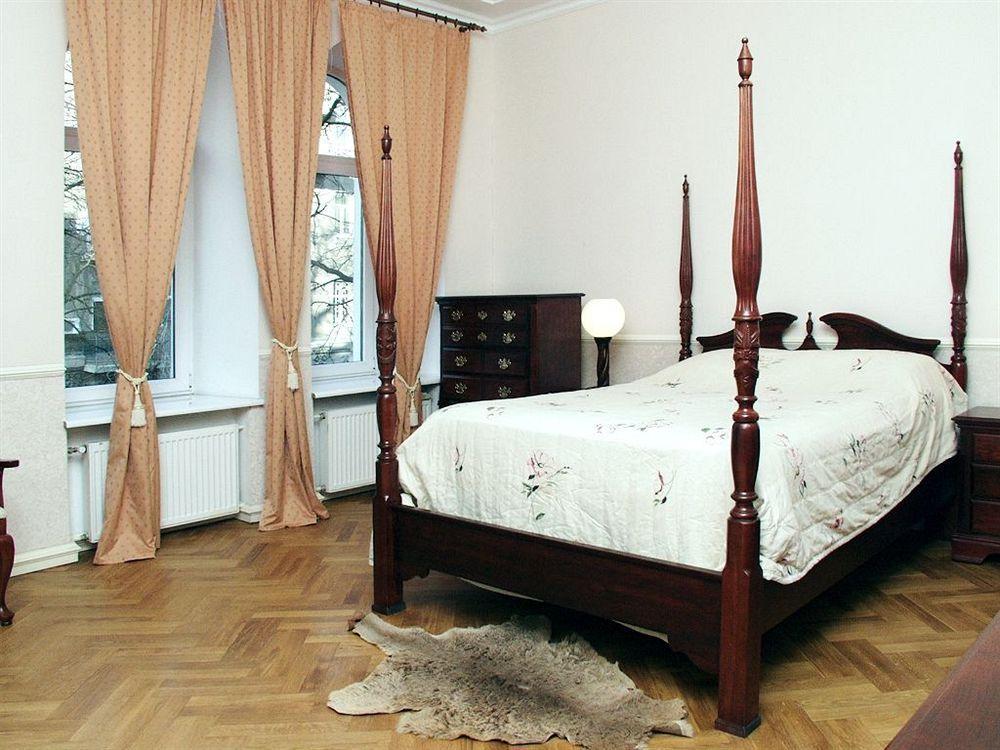 Pecherskie Lipki Hotel Kiev Buitenkant foto
